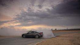 Hyundai Genesis Coupe Facelifting - lewy bok
