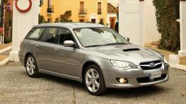 Subaru Legacy Kombi 2008 - widok z przodu
