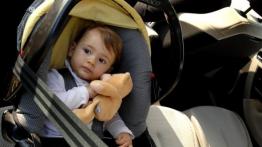 Citroen C4 Picasso - fotelik dziecięcy z tyłu