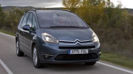 Citroen C4 Grand Picasso - przód - reflektory włączone
