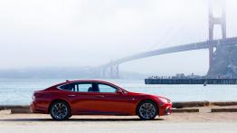 Samuraj w smokingu – nowy Lexus LS 500