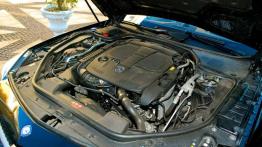 Roadstery w dwóch smakach - BMW Z4 35isDrive vs Mercedes SL350 BlueEFFICIENCY