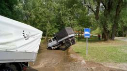 Gdzie diabeł nie może tam ... Unimoga pośle