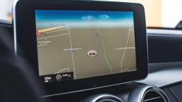 Mercedes-Benz Klasa C 300h - galeria redakcyjna - ekran systemu multimedialnego