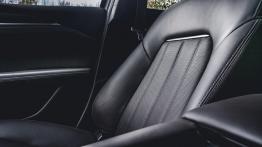 Mazda 6 Sport Kombi 2.2 Skyactiv-D 184 KM - galeria redakcyjna - fotel pasażera, widok z przodu