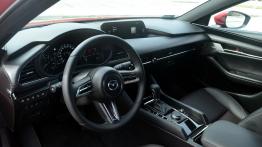 Mazda 3 2.0 Skyactiv-G 122 KM - galeria redakcyjna - pełny panel przedni