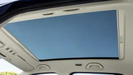 Skoda Fabia III hatchback (2015) - szyberdach od wewnątrz - widok z tyłu