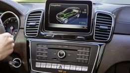 Mercedes GLE 500 e 4MATIC (W 166) 2016 - ekran systemu multimedialnego