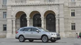 Subaru Outback 2015 2.5i - wersja europejska - prawy bok