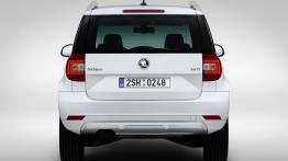 Skoda Yeti Facelifting (2014) - tył - reflektory włączone