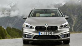 BMW 225i Active Tourer (2014) - widok z przodu