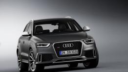 Audi RS Q3 (2014) - przód - reflektory włączone