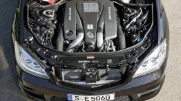 Mercedes Klasa S 63AMG 2010 - silnik