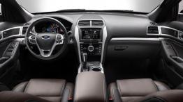 Ford Explorer Sport 2013 - pełny panel przedni