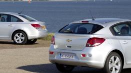 Chevrolet Cruze hatchback ECO-TEC - widok z tyłu