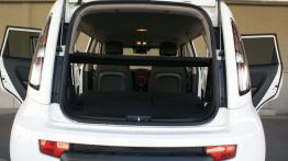 Kia Soul - galeria redakcyjna - tył - bagażnik otwarty