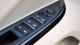 BMW 650i Cabrio xDrive - król bulwarów