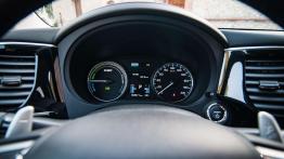 Mitsubishi Outlander PHEV (MY16) - dialog z klientem