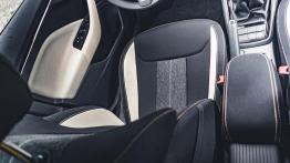 Skoda Scala 1.0 TSI 115 KM - galeria redakcyjna - widok ogólny wnętrza z przodu