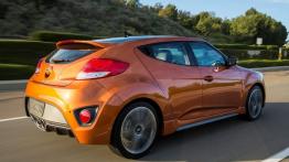 Hyundai Veloster Turbo 2016 - widok z tyłu