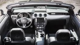 Ford Mustang VI Cabrio GT (2015) - wersja europejska - pełny panel przedni