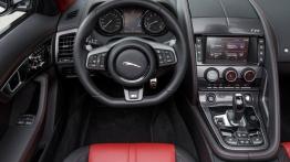 Jaguar F-Type AWD R Roadster (2016) - kokpit