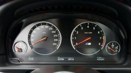 BMW M5 F10 Facelifting (2014) - zestaw wskaźników
