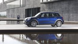 Mini Cooper D 2014 - wersja 5-drzwiowa - lewy bok