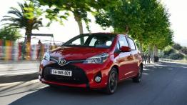 Toyota Yaris III Facelifting (2014) - widok z przodu