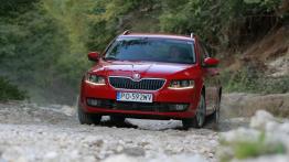 Skoda Octavia III Kombi 4x4 TDI (2013) - widok z przodu
