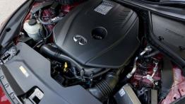 Infiniti Q50 2.0 Turbo (2014) - silnik