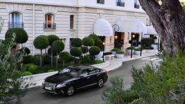 Lexus LS 460L (2013) - widok z góry