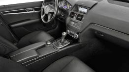 Mercedes Klasa C 2007 Kombi - pełny panel przedni
