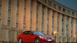 Infiniti G37 Sedan - widok z przodu