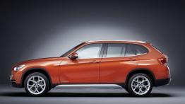 BMW X1 Facelifting - lewy bok