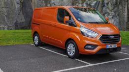 Nowy Ford Transit i Tourneo PHEV / MHEV – czy hybryda da Ci zarobić?