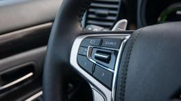 Mitsubishi Outlander PHEV (MY16) - dialog z klientem