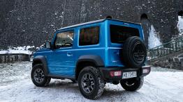 Suzuki Jimny 1.5 102 KM - galeria redakcyjna - lewy bok
