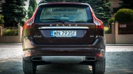 Volvo XC60 Facelifting 2.0 D4 181KM - galeria redakcyjna - widok z tyłu