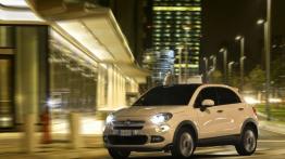 Fiat 500X Lounge (2015) - lewy bok