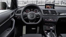 Audi RS Q3 Facelifting (2015) - kokpit