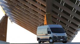 Fiat Ducato III Facelifting Furgon (2014) - widok z przodu