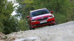 Skoda Octavia III Kombi 4x4 TDI (2013) - widok z przodu