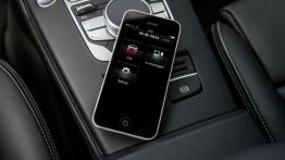 Audi A3 III Sportback e-tron (2013) - tunel środkowy między fotelami