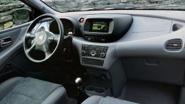 Nissan Almera Tino - pełny panel przedni