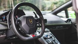 Lamborghini Huracan - wylewny Włoch