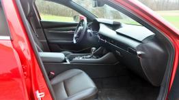 Mazda 3 2.0 Skyactiv-G 122 KM - galeria redakcyjna - widok ogólny wn?trza z przodu