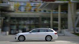 BMW serii 5 F11 520d Touring (2015) - lewy bok