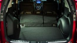 Honda CR-V IV Facelifting (2015) - tylna kanapa złożona, widok z bagażnika