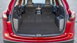 Mazda CX-5 Facelifting SKYACTIV-G AWD (2015) - tylna kanapa złożona, widok z bagażnika